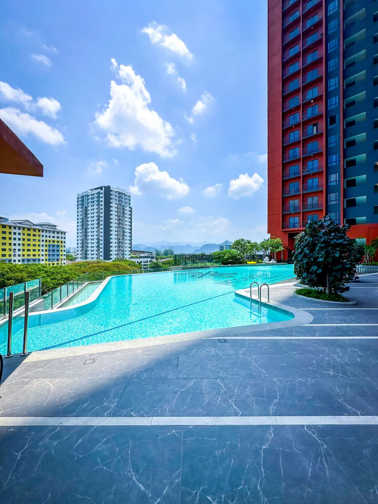 Ban Công View Biển: 5 Cách Biến Thành Góc Sống Yêu Thích