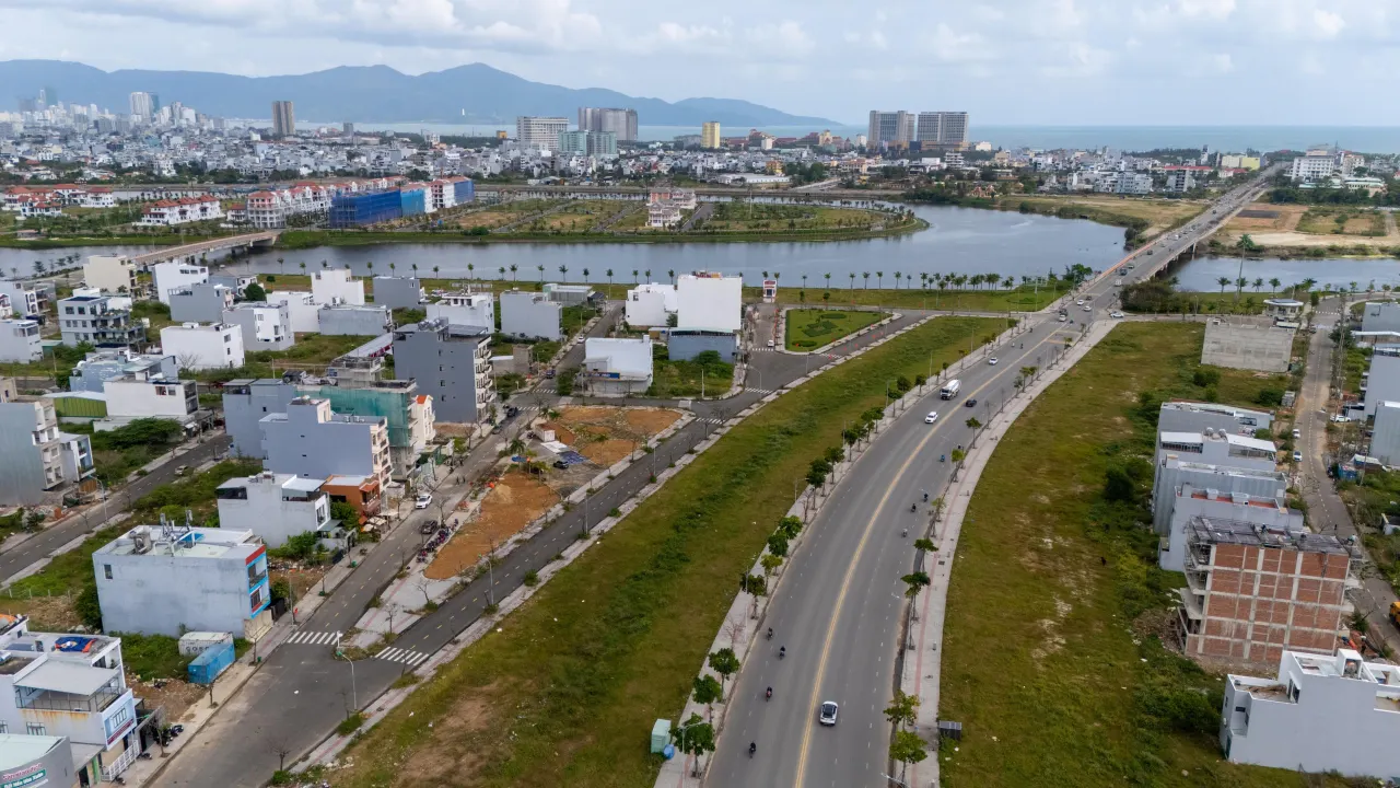 Tầm nhìn từ căn hộ FourS Tower: sông, Sunneva, biển, Ngũ Hành Sơn