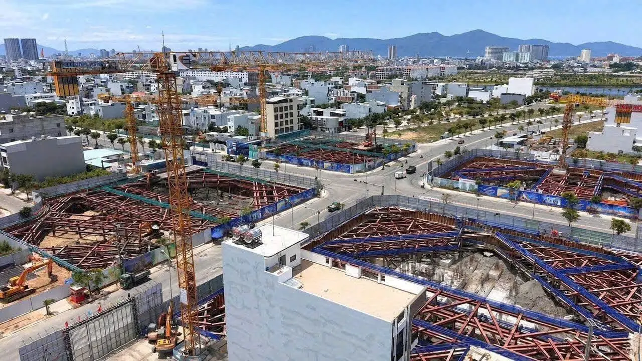 Công trường FourS Tower tháng 8/2026, ảnh 1