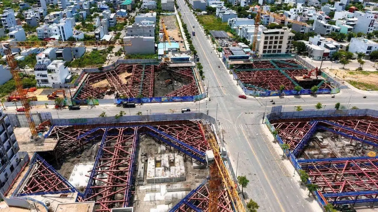 Khối tòa F2 FourS Tower đã xuất hiện cốt thép đài móng, tháng 8/2026