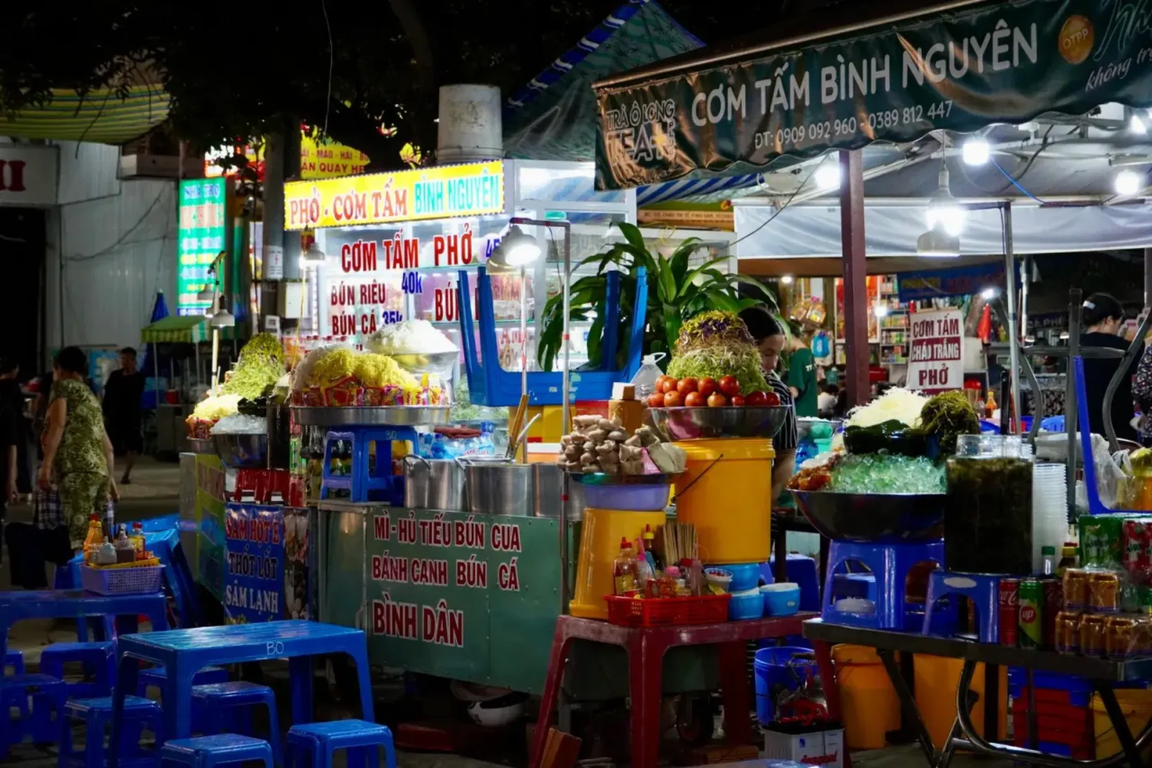 Ăn Đêm Đà Nẵng: Khu Ăn Vặt Nào Dân Địa Phương Hay Ghé
