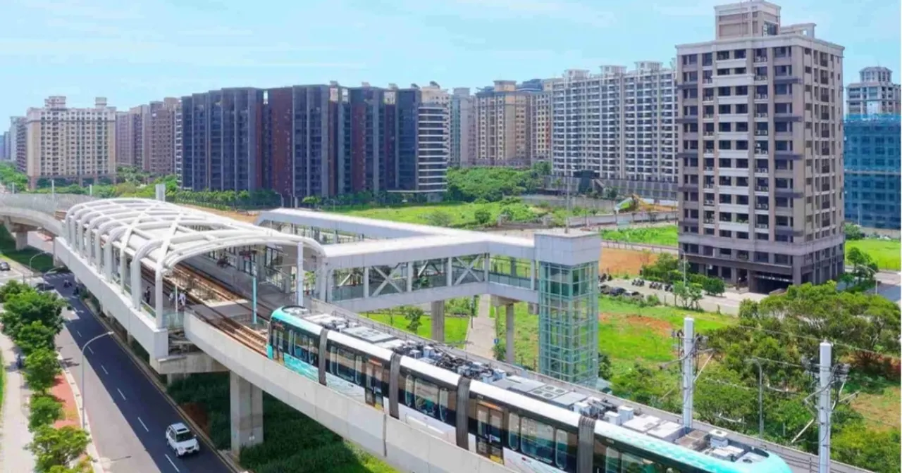 Cầu Rồng và skyline sông Hàn Đà Nẵng nhìn từ trên cao