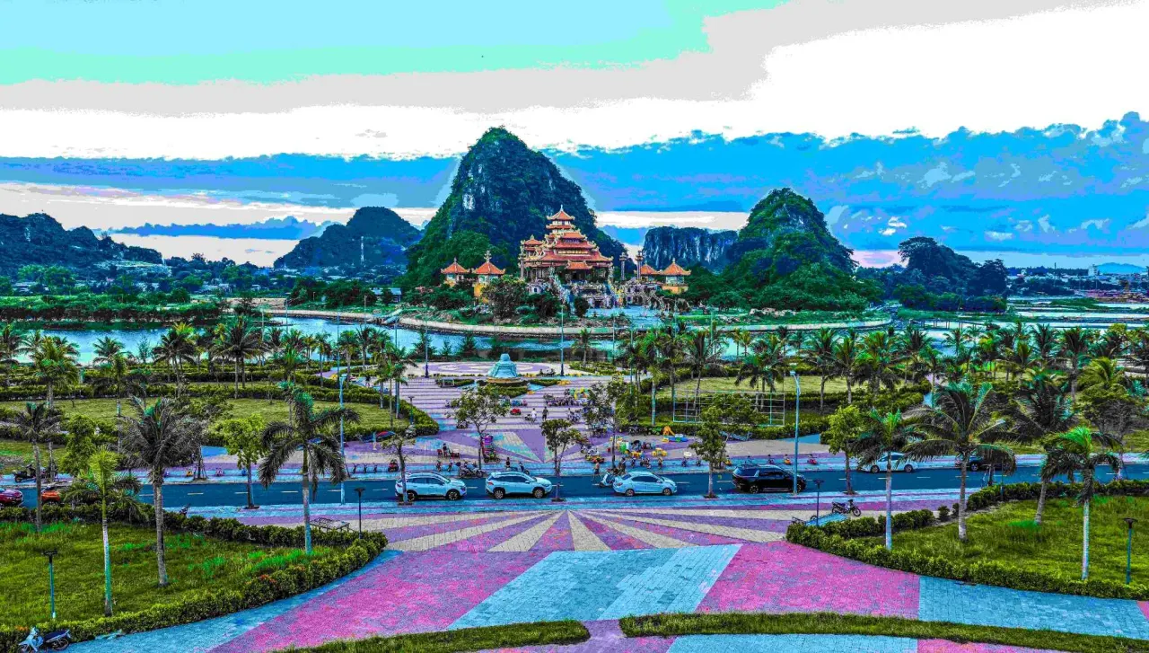 Toàn cảnh khu vực danh thắng Ngũ Hành Sơn nhìn từ trên cao, Đà Nẵng